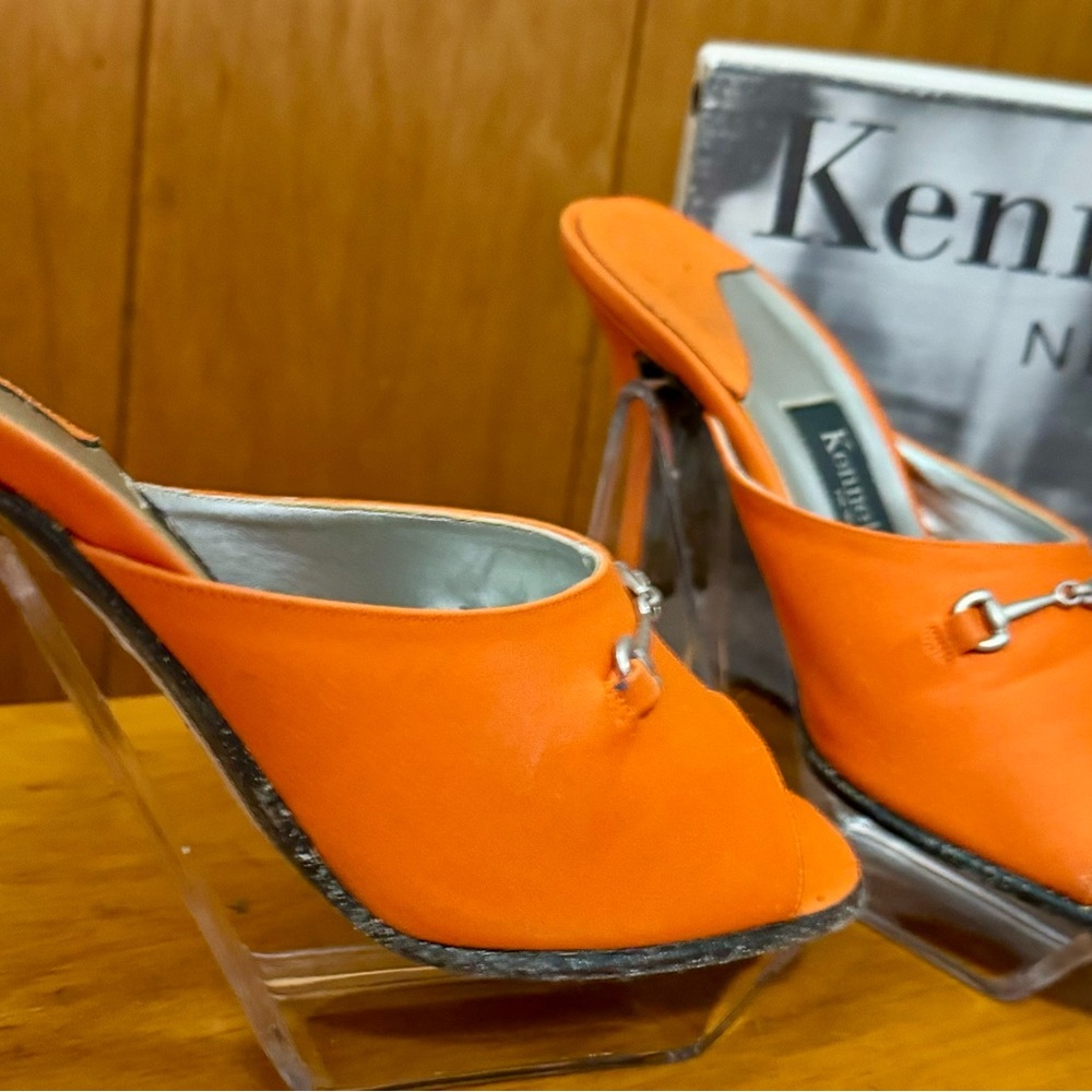 Kenneth Cole New York orange heels. Size 7